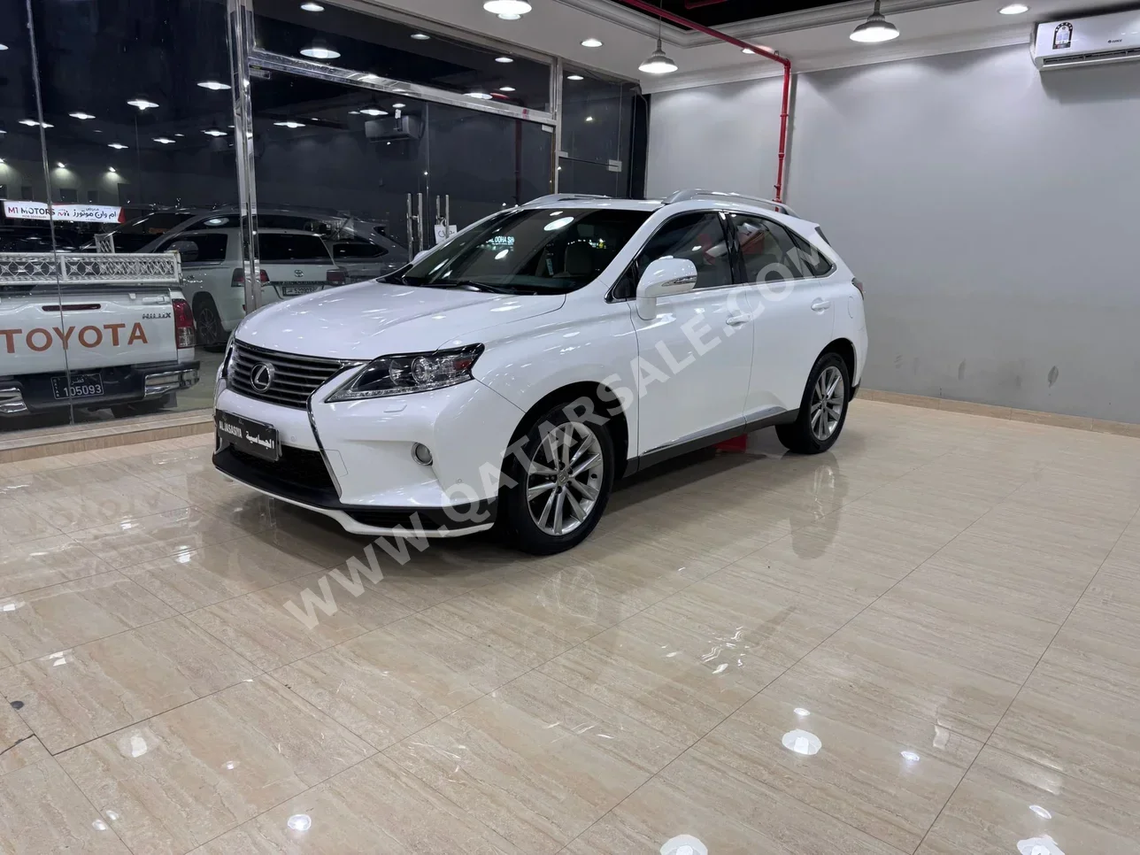 لكزس  ار اكس  350  2013  اوتوماتيك  128,000 كم  6 سلندر  دفع رباعي  اس يو في  أبيض