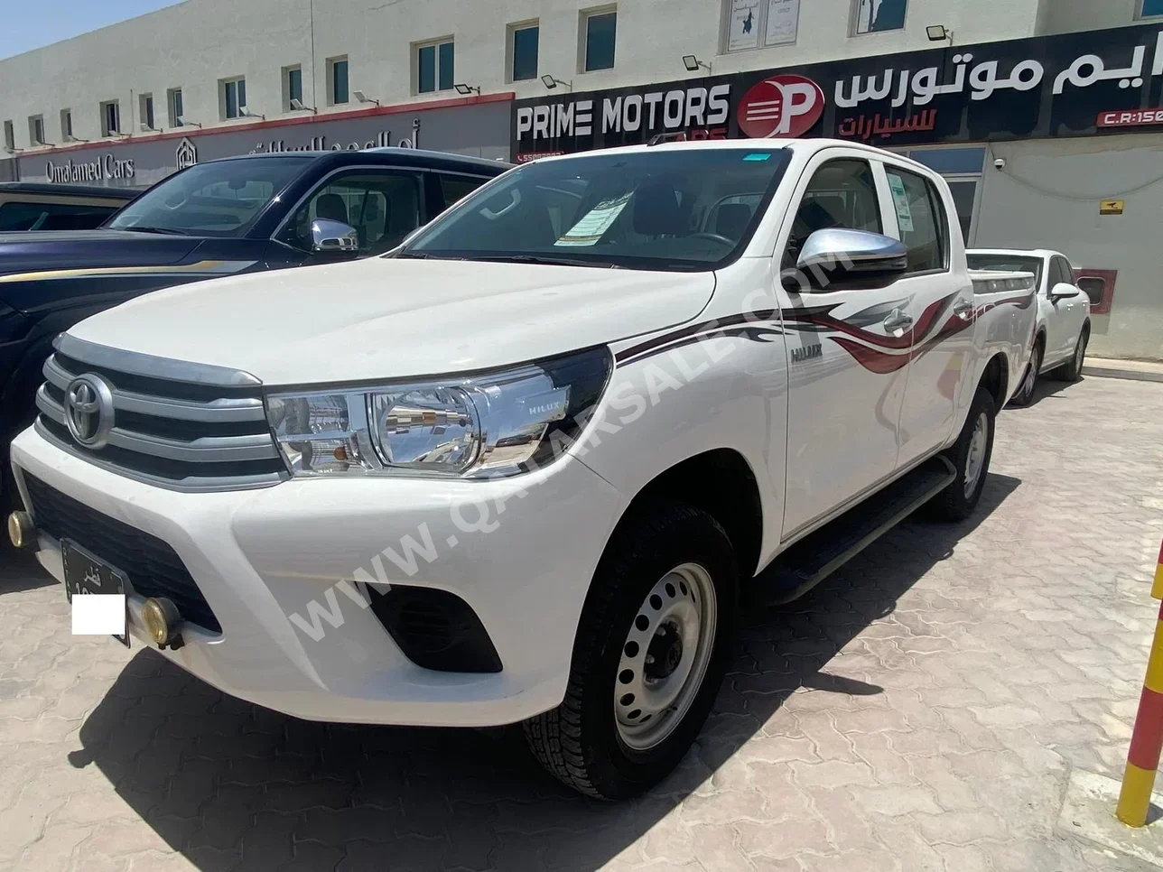 Toyota  Hilux  2020  Automatic  8,900 Km  4 Cylinder  Four Wheel Drive (4WD)  Pick Up  White