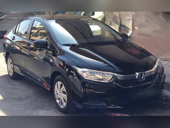 هوندا  سيتي  4 سلندر  سيدان  أسود  2020