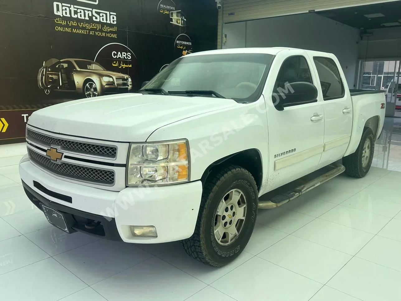 Chevrolet  Silverado  LT  2013  Automatic  380,000 Km  8 Cylinder  Four Wheel Drive (4WD)  Pick Up  White