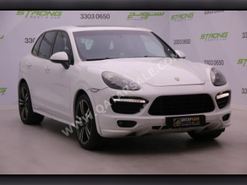 Porsche  Cayenne  GTS  2014  Automatic  165,000 Km  8 Cylinder  Four Wheel Drive (4WD)  SUV  White