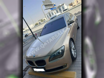 بي ام دبليو  الفئة - السابعة  740 Li  2011  اوتوماتيك  131,200 كم  6 سلندر  دفع خلفي  سيدان  ذهبي