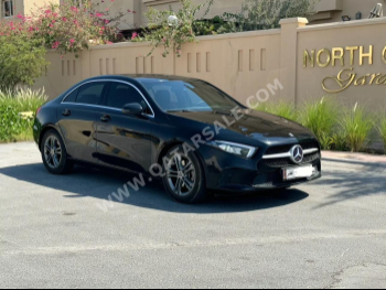 Mercedes-Benz  E-Class  200  2019  Automatic  75,000 Km  4 Cylinder  Rear Wheel Drive (RWD)  Sedan  Black