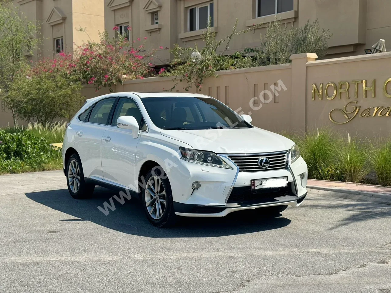 Lexus  RX  350  2014  Automatic  195,000 Km  6 Cylinder  Four Wheel Drive (4WD)  SUV  White