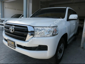 Toyota  Land Cruiser  G  2017  Automatic  217,000 Km  6 Cylinder  Four Wheel Drive (4WD)  SUV  White