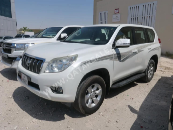 Toyota  Prado  2012  Automatic  242,000 Km  6 Cylinder  Four Wheel Drive (4WD)  SUV  White