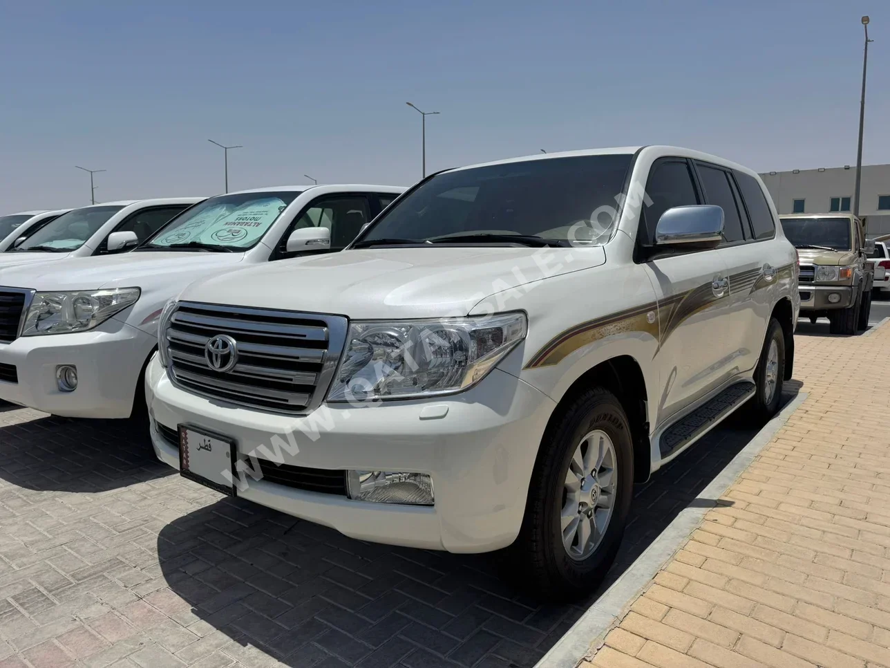 Toyota  Land Cruiser  GXR  2010  Automatic  170,000 Km  8 Cylinder  Four Wheel Drive (4WD)  SUV  White