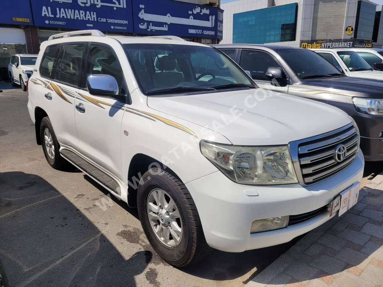 Toyota  Land Cruiser  GXR  2011  Automatic  112,000 Km  8 Cylinder  Four Wheel Drive (4WD)  SUV  White
