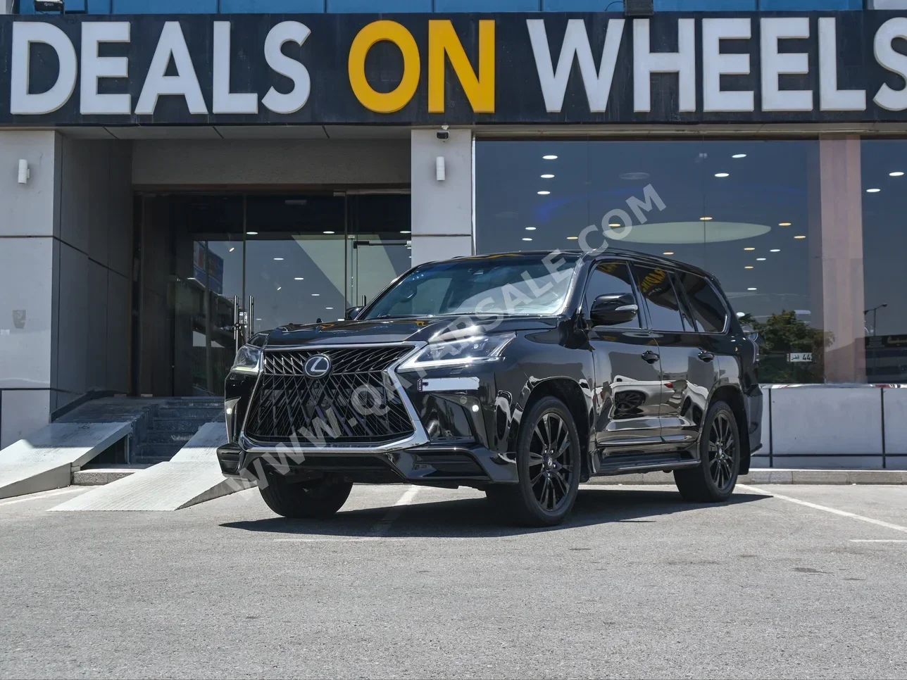Lexus  LX  570 S Black Edition  2019  Automatic  190,000 Km  8 Cylinder  Four Wheel Drive (4WD)  SUV  Black