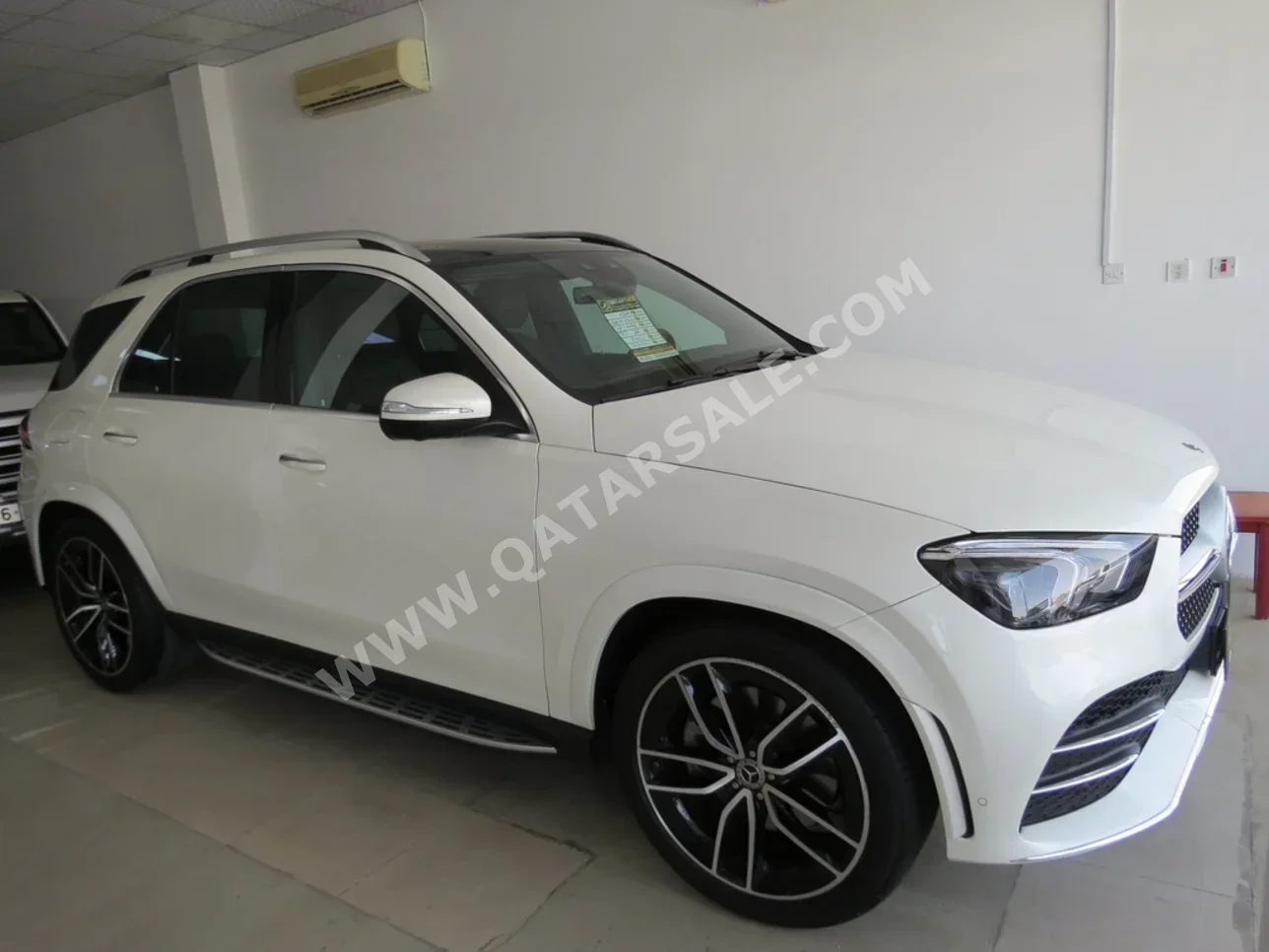 Mercedes-Benz  GLE  450  2023  Automatic  22,000 Km  6 Cylinder  Four Wheel Drive (4WD)  SUV  White  With Warranty