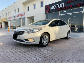 Kia  Cerato  2014  Automatic  160,000 Km  4 Cylinder  Front Wheel Drive (FWD)  Sedan  Beige