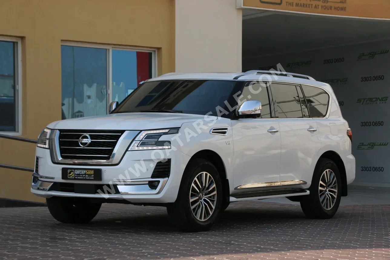 Nissan  Patrol  Platinum  2020  Automatic  127,000 Km  8 Cylinder  Four Wheel Drive (4WD)  SUV  White