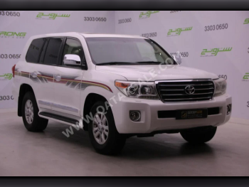 Toyota  Land Cruiser  GXR  2013  Automatic  370,000 Km  8 Cylinder  Four Wheel Drive (4WD)  SUV  White