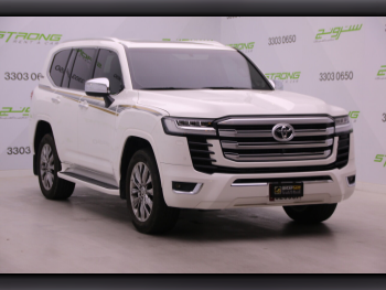 Toyota  Land Cruiser  VX Twin Turbo  2022  Automatic  22,000 Km  6 Cylinder  Four Wheel Drive (4WD)  SUV  White  With Warranty