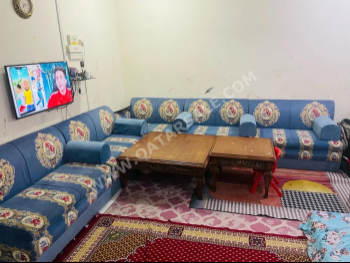 الأرائك والكنب والكراسي مجموعة كراسي  - قماش  - أزرق  - مع طاولة