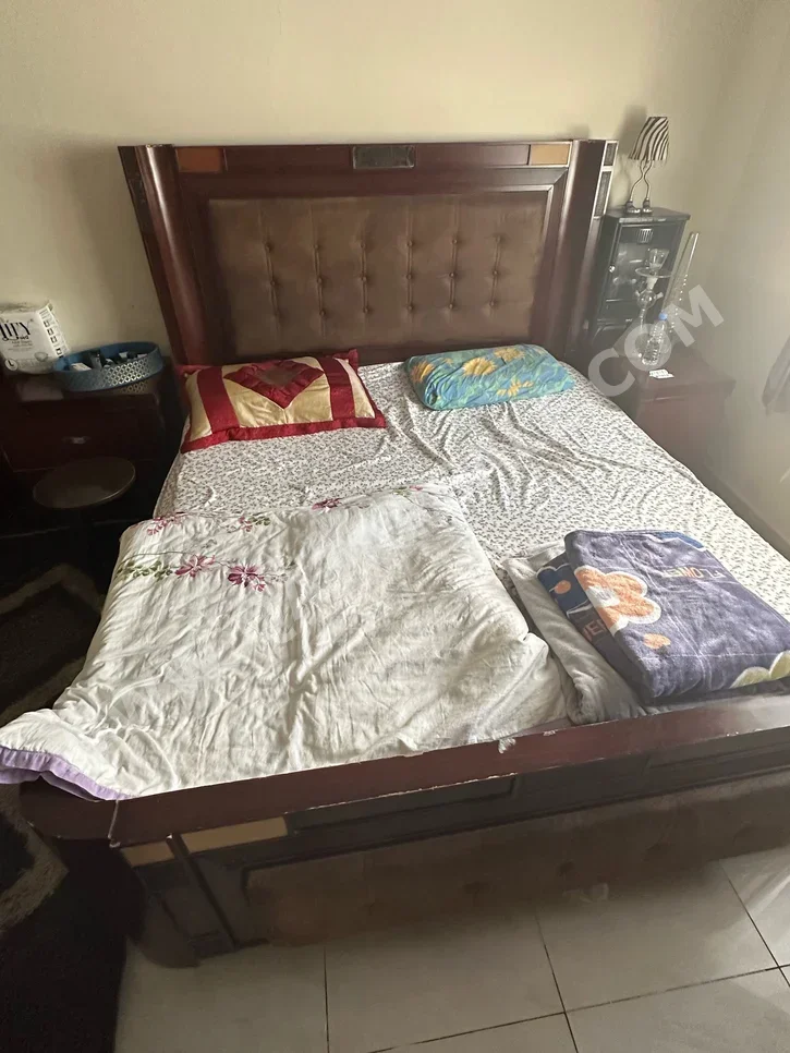 Bedroom Sets - 6 Pieces Set  - Brown