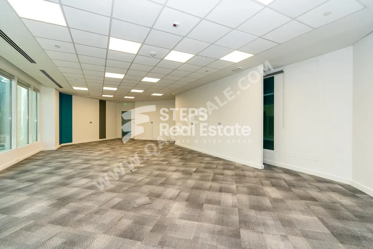 Commercial Offices - Not Furnished  - Doha  - Al Dafna