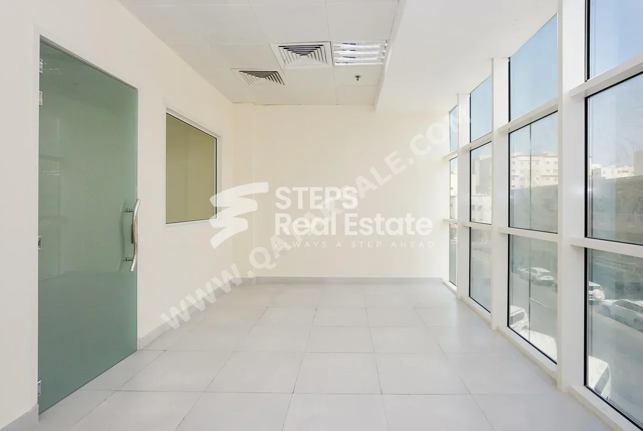 Commercial Offices - Not Furnished  - Doha  - Rawdat Al Khail