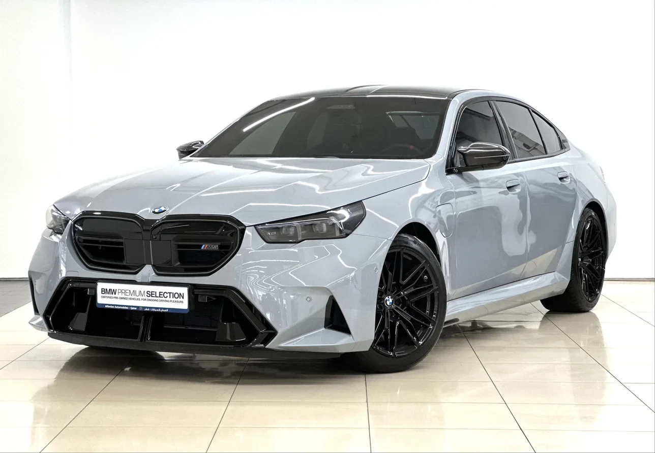 BMW  M-Series  5  2025  Automatic  2,400 Km  8 Cylinder  Four Wheel Drive (4WD)  Sedan  Gray  With Warranty