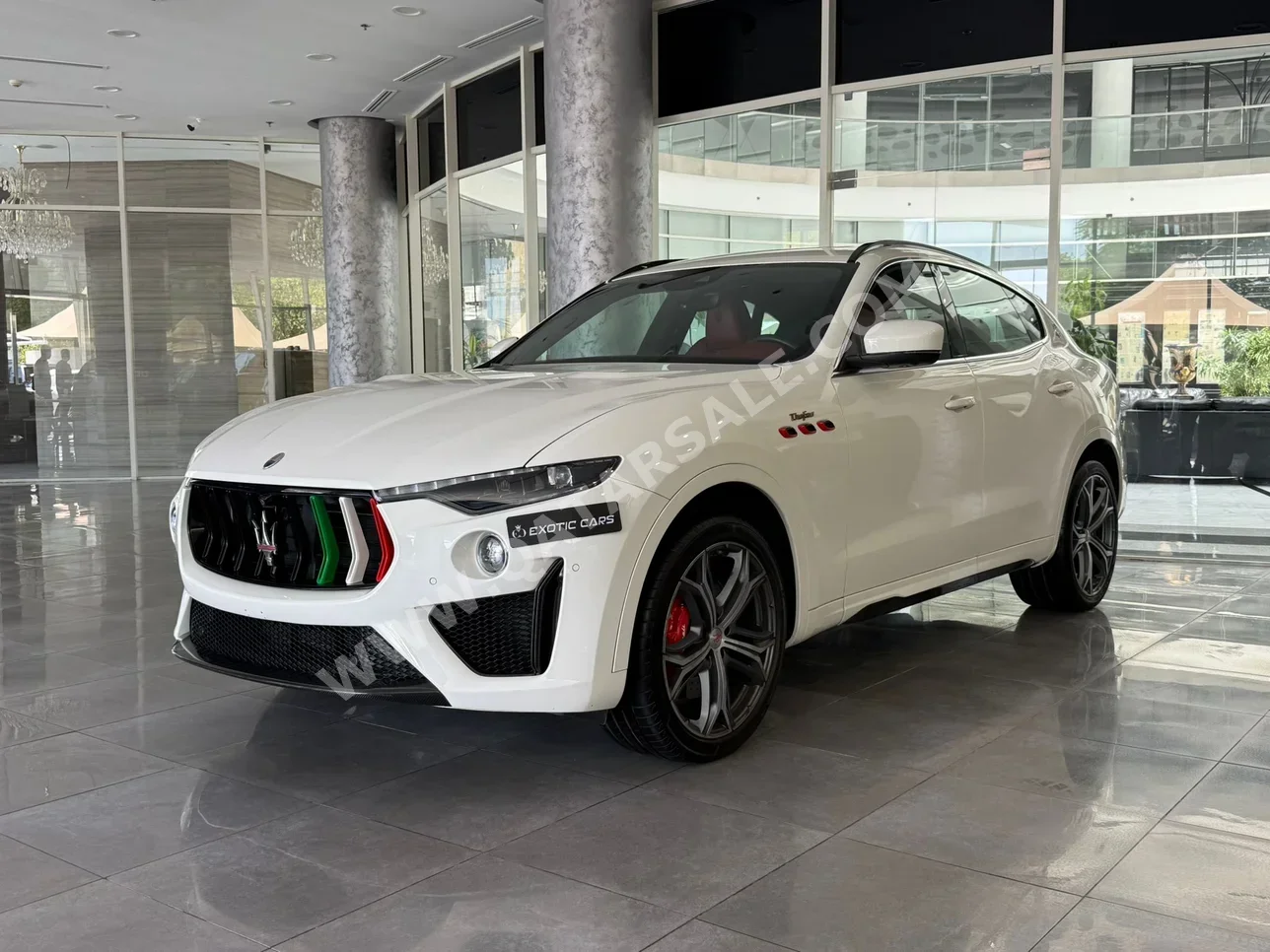 Maserati  Levante  Trofeo  2019  Automatic  33,000 Km  6 Cylinder  All Wheel Drive (AWD)  SUV  White