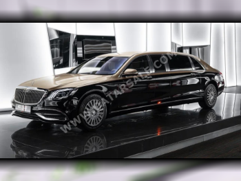 Mercedes-Benz  Maybach  S650  2019  Automatic  500 Km  12 Cylinder  All Wheel Drive (AWD)  Sedan  Black and Gold