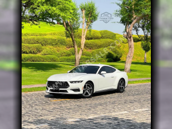 Ford  Mustang  Ecoboost  2024  Automatic  18,700 Km  4 Cylinder  Rear Wheel Drive (RWD)  Coupe / Sport  White