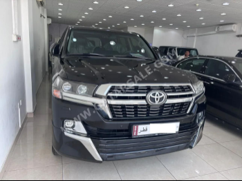 Toyota  Land Cruiser  GXR- Grand Touring  2021  Automatic  118,000 Km  8 Cylinder  Four Wheel Drive (4WD)  SUV  Black