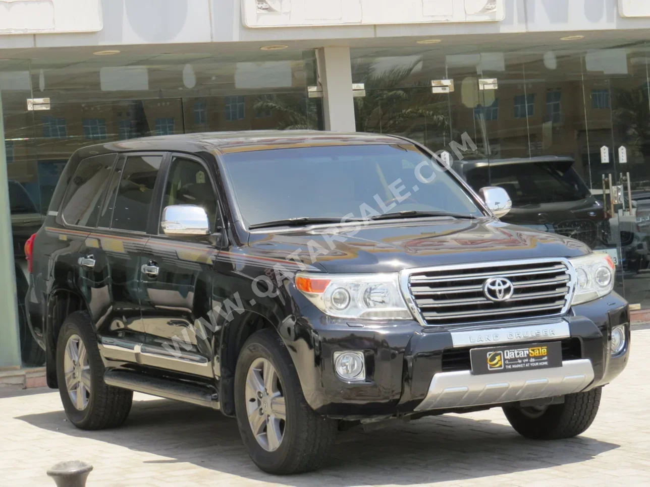 Toyota  Land Cruiser  GXR  2015  Automatic  270,000 Km  8 Cylinder  Four Wheel Drive (4WD)  SUV  Black