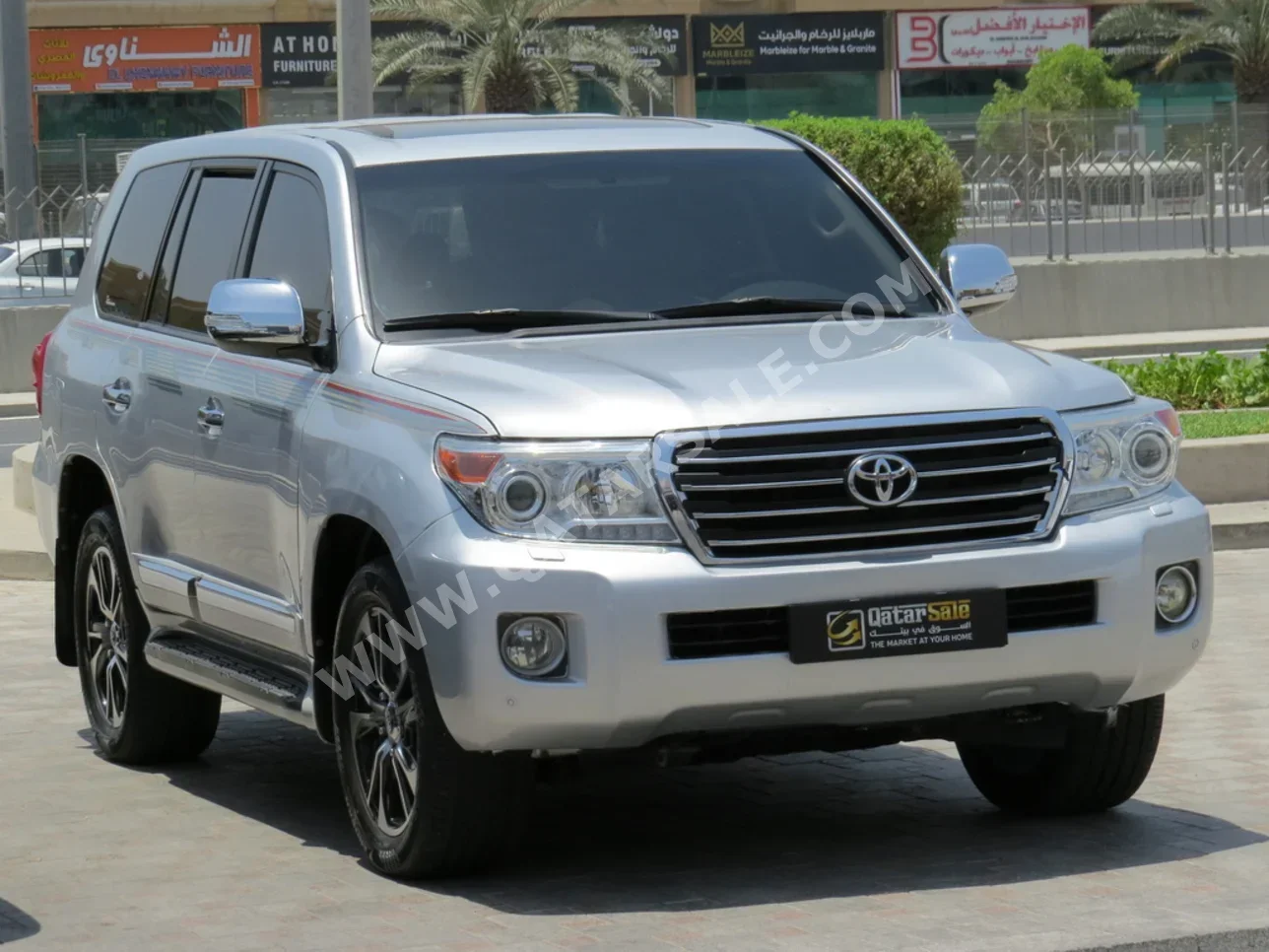 Toyota  Land Cruiser  GXR  2014  Automatic  269,000 Km  8 Cylinder  Four Wheel Drive (4WD)  SUV  Silver