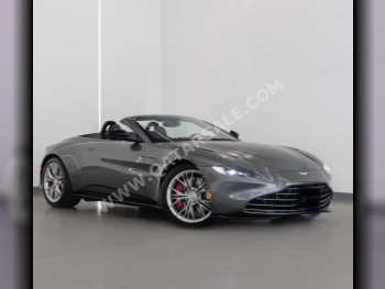 Aston Martin  Vantage  Roadster  2023  Automatic  4,200 Km  8 Cylinder  Rear Wheel Drive (RWD)  Coupe / Sport  Gray