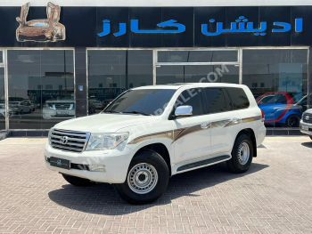 تويوتا  لاند كروزر  جي اكس ار  2008  اوتوماتيك  367,000 كم  8 سلندر  دفع رباعي  اس يو في  أبيض