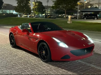 Ferrari  CALIFORNIA F1  T  2016  Automatic  9,300 Km  8 Cylinder  All Wheel Drive (AWD)  Convertible  Red  With Warranty
