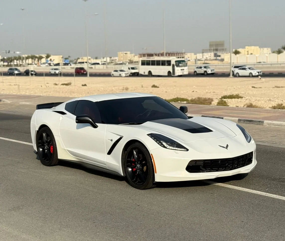 Chevrolet  Corvette  C7  2015  Automatic  123,000 Km  8 Cylinder  Rear Wheel Drive (RWD)  Coupe / Sport  White