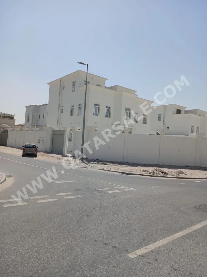 Family Residential  - Not Furnished  - Al Wakrah  - Al Wukair  - 9 Bedrooms