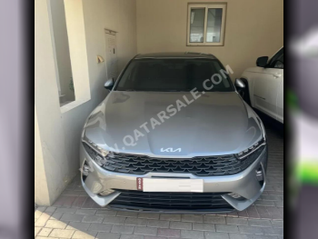 Kia  K5  2022  Automatic  37,000 Km  4 Cylinder  Front Wheel Drive (FWD)  Sedan  Silver
