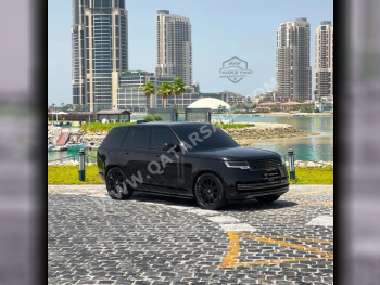 لاند روفر  رنج روفر  اتش اس اي  2024  اوتوماتيك  12,100 كم  8 سلندر  دفع رباعي  اس يو في  أسود  تحت الضمان