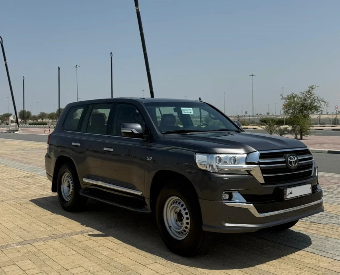 Toyota  Land Cruiser  VXR  2019  Automatic  237,000 Km  8 Cylinder  Four Wheel Drive (4WD)  SUV  Gray