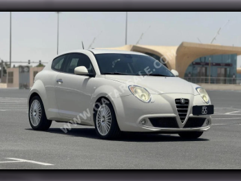 Alfa Romeo  4 C  2009  Manual  46,000 Km  4 Cylinder  Front Wheel Drive (FWD)  Hatchback  White