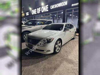 لكزس  ال اس  460 L  2007  اوتوماتيك  220,000 كم  8 سلندر  دفع خلفي  سيدان  أبيض