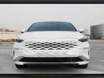 Kia  K8  6 Cylinder  Lexury  White  2023