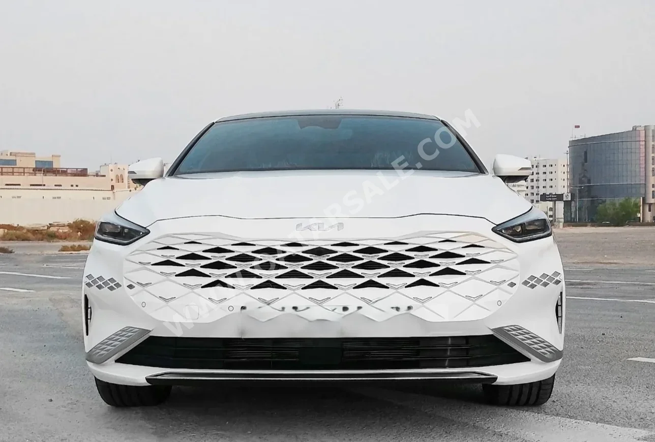 Kia  K8  6 Cylinder  Lexury  White  2023