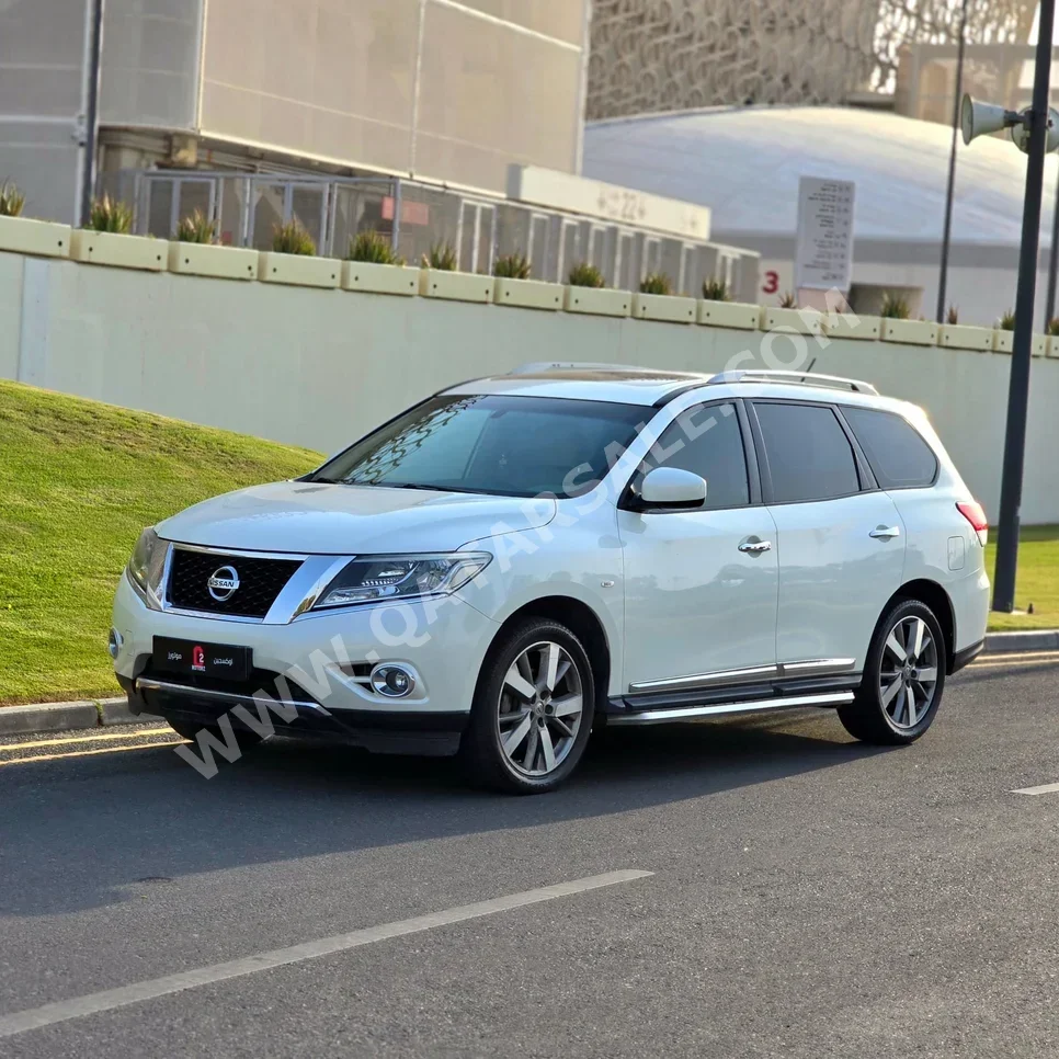 Nissan  Pathfinder  2017  Automatic  108,000 Km  6 Cylinder  Four Wheel Drive (4WD)  SUV  White