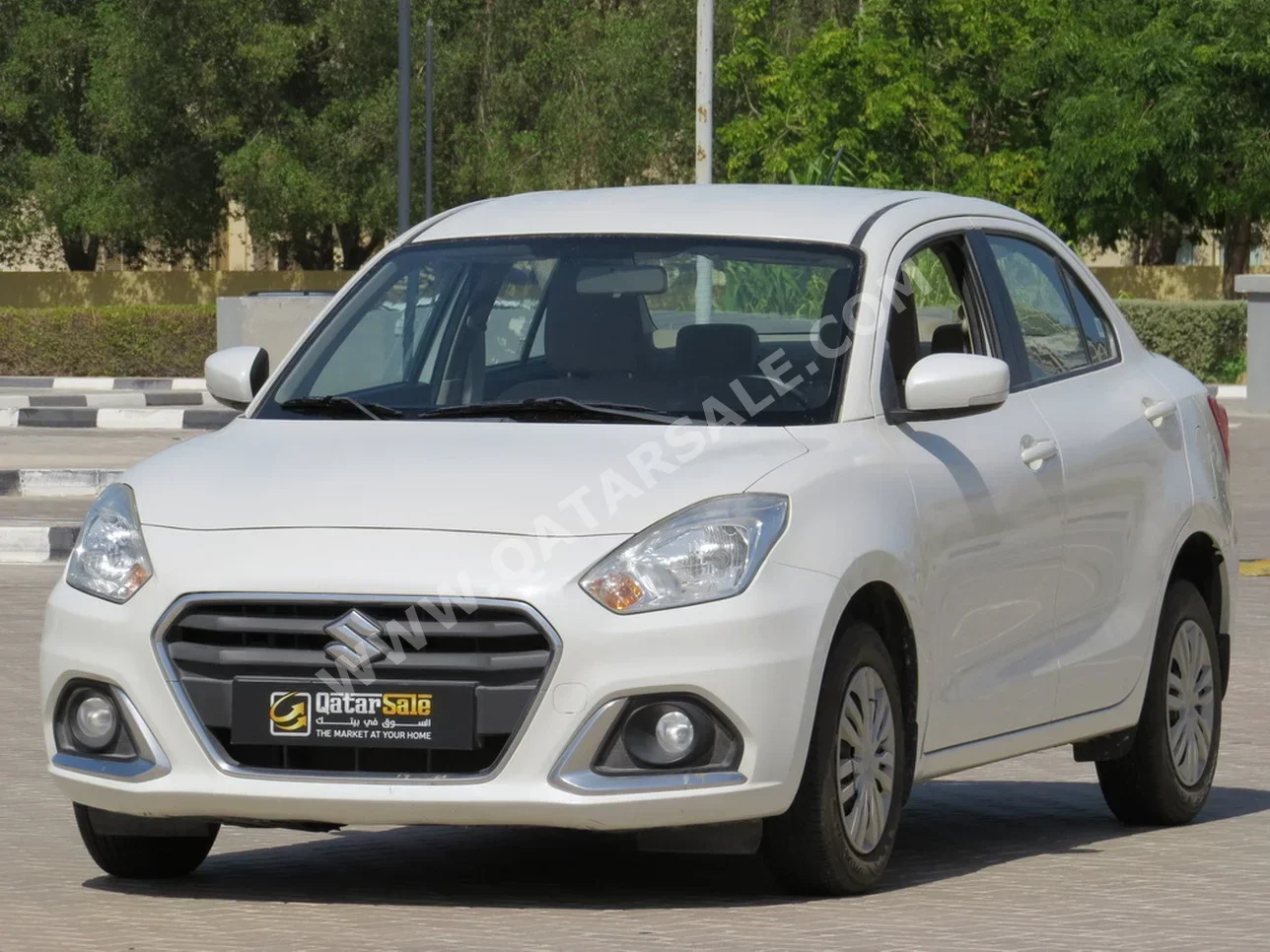 Suzuki  Dzire  2022  Automatic  97,600 Km  4 Cylinder  Front Wheel Drive (FWD)  Sedan  White