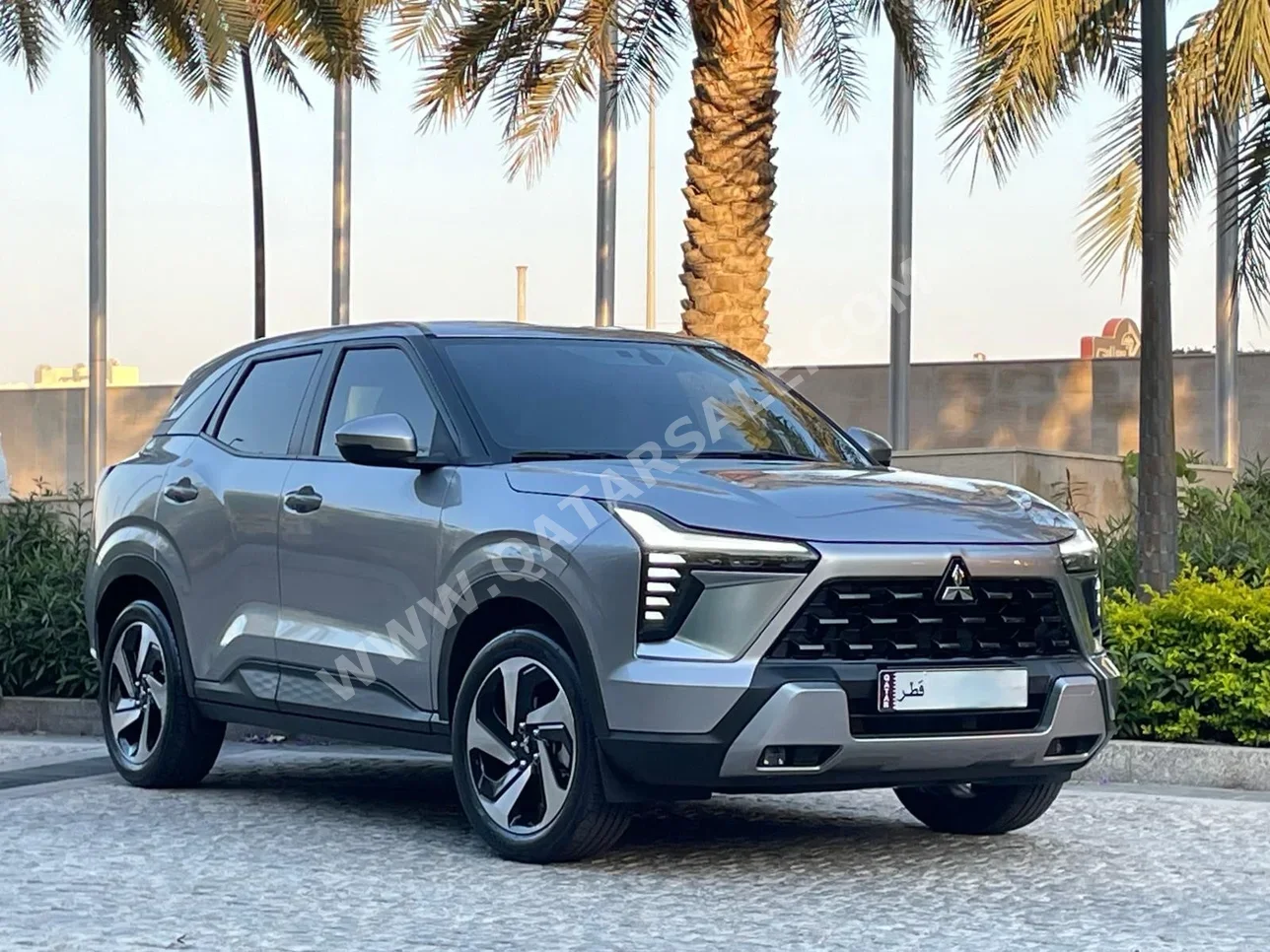 Mitsubishi  Xpander  4 Cylinder  SUV 2x4  Grey  2025