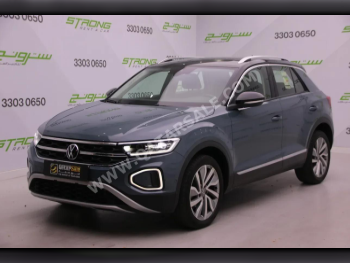 Volkswagen  T-Roc  R Line  2024  Automatic  39,000 Km  4 Cylinder  Four Wheel Drive (4WD)  SUV  Blue  With Warranty