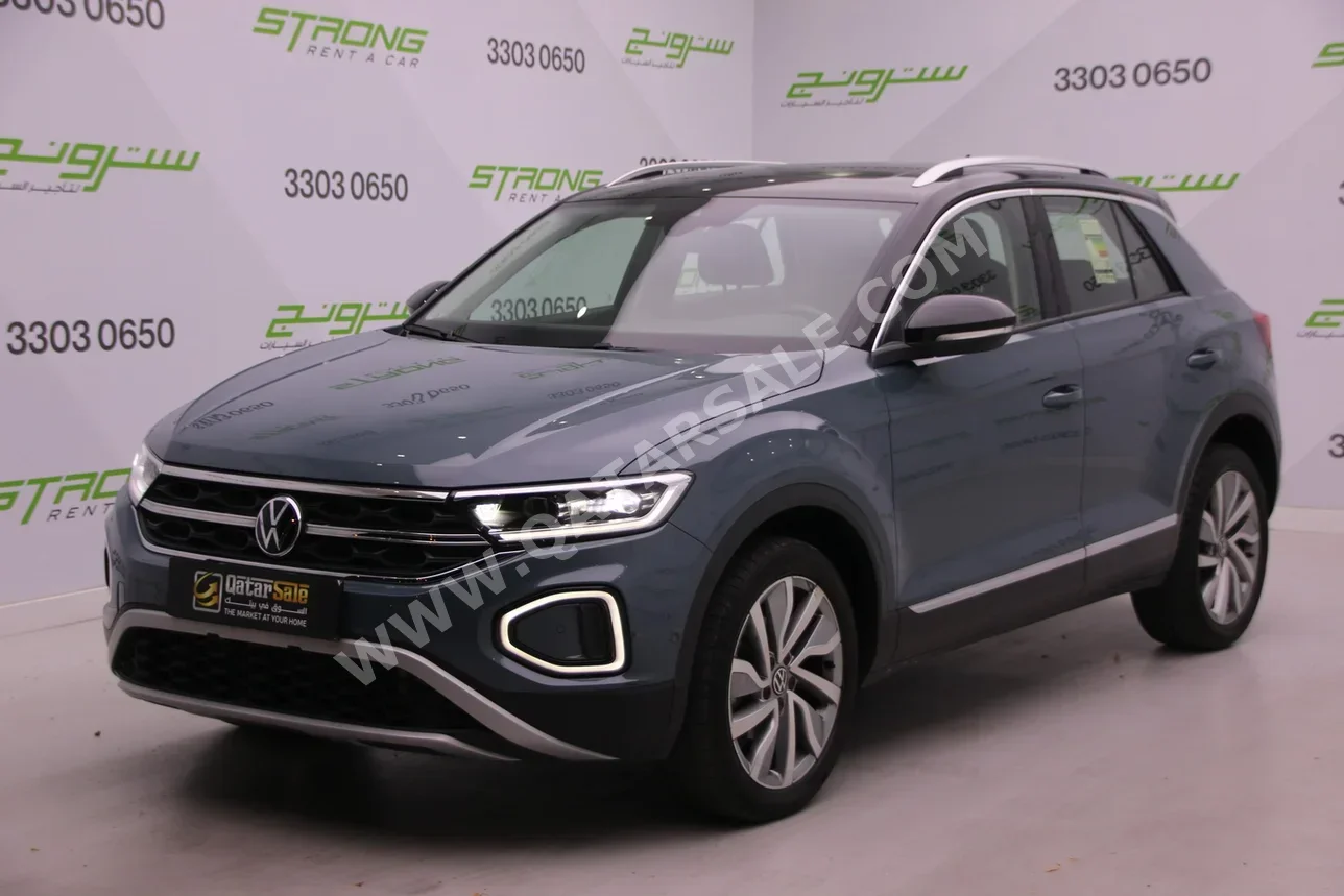 Volkswagen T-Roc R Line 2024 Automatic 39,000 Km 4 Cylinder Four Wheel Drive (4WD) SUV Blue With Warranty