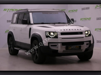Land Rover  Defender  110 HSE  2022  Automatic  68,000 Km  6 Cylinder  Four Wheel Drive (4WD)  SUV  White  With Warranty