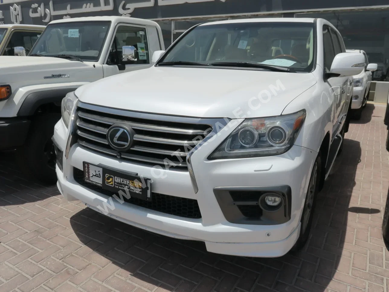 لكزس  ال اكس  570  2015  اوتوماتيك  247,000 كم  8 سلندر  دفع رباعي  اس يو في  أبيض