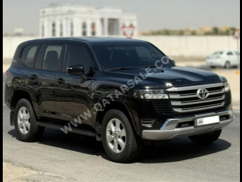 Toyota  Land Cruiser  GXR  2022  Automatic  153,000 Km  6 Cylinder  Four Wheel Drive (4WD)  SUV  Black