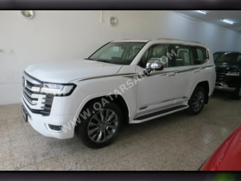 Toyota  Land Cruiser  VXR Twin Turbo  2024  Automatic  26,000 Km  6 Cylinder  Four Wheel Drive (4WD)  SUV  White  With Warranty